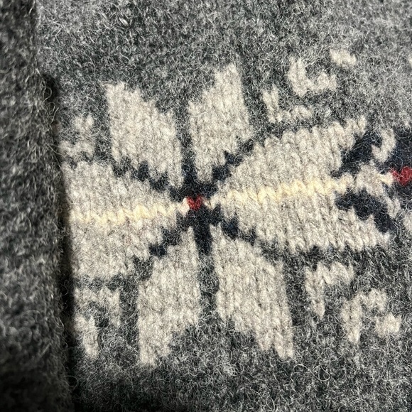Eddie Bauer Sweater - Picture 3 of 8